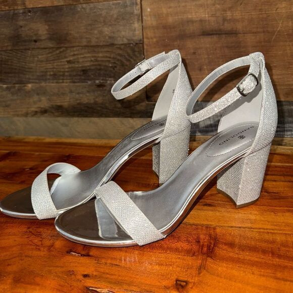 BANDOLINO Womens Silver Ankle Strap Comfort Glitter Padded Armory Round Toe sz10 - Picture 4 of 10